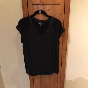 Fortune+Ivy, XS black, V neck short sleeved top.